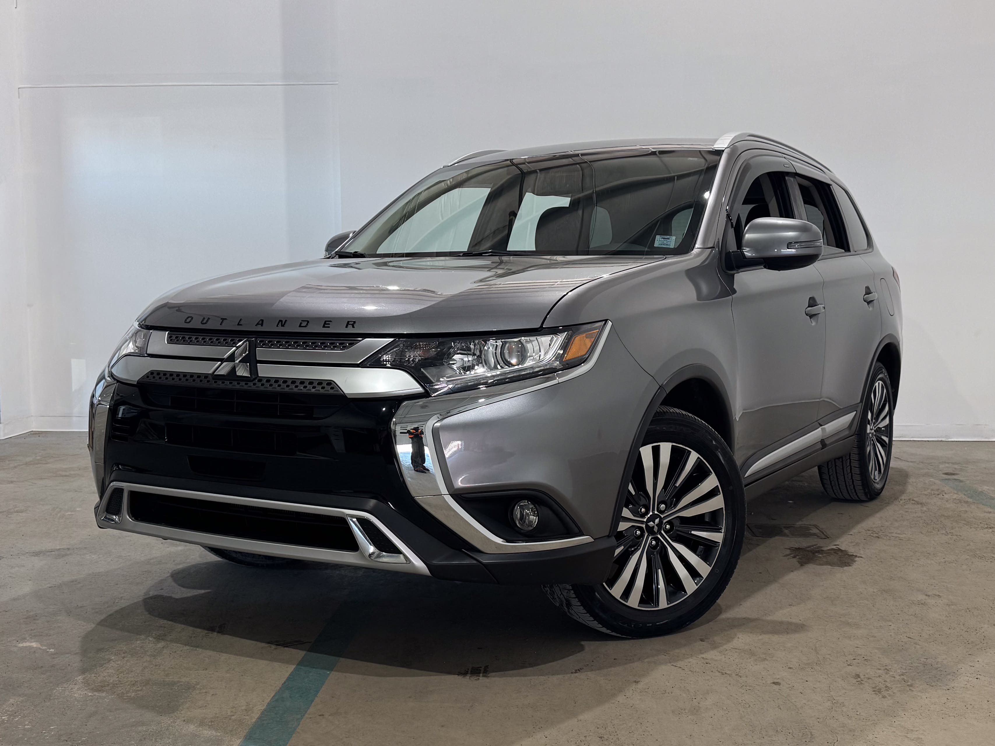Mitsubishi Outlander ES S-AWC 2020