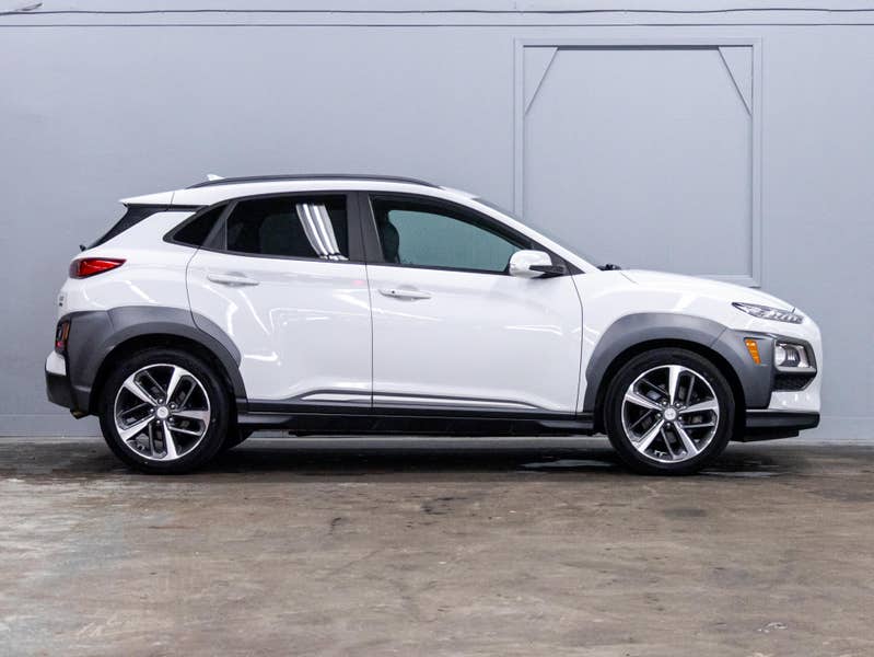 Vehicle photo 3
