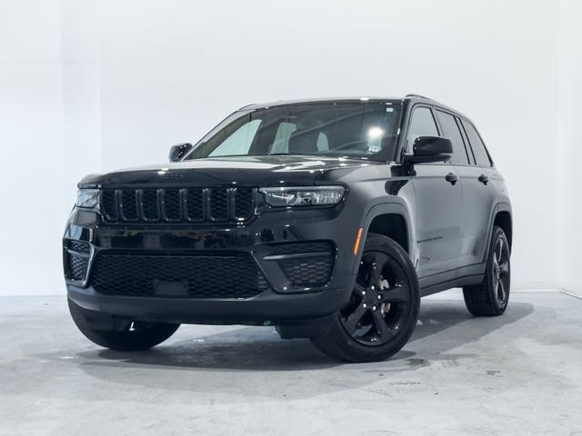 Black 2023 Jeep Grand Cherokee