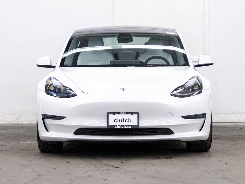 Vehicle photo 2