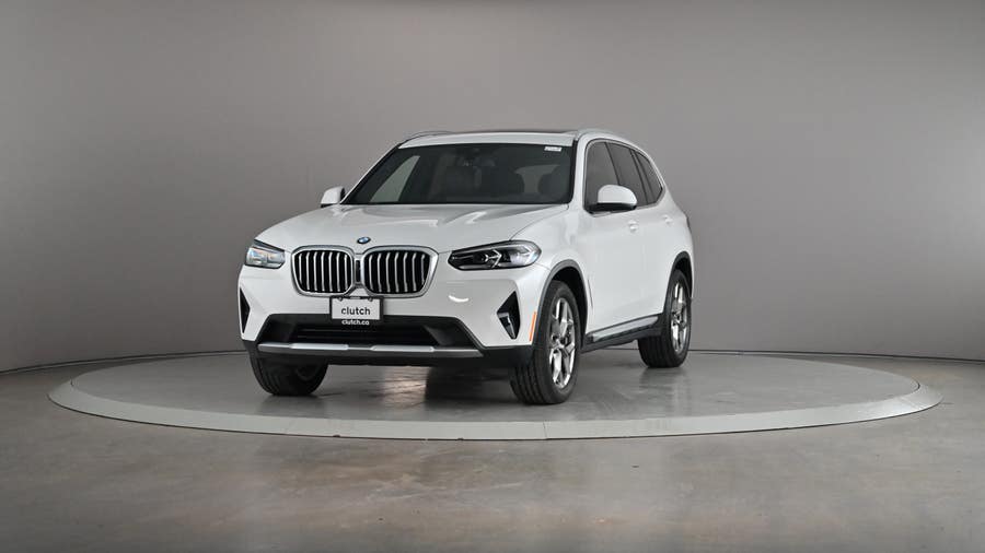 Vehicle photo 2