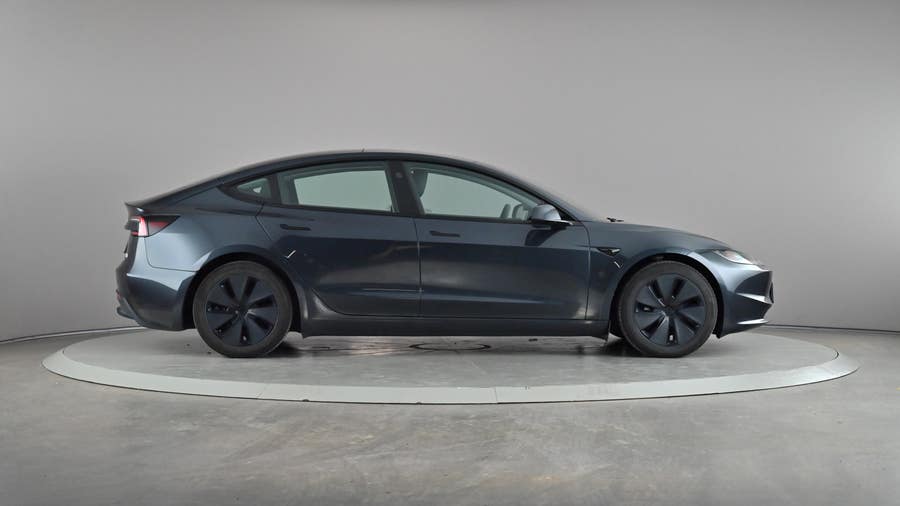 Vehicle photo 4