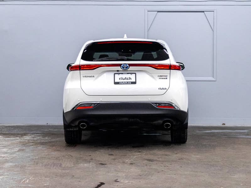 Vehicle photo 4