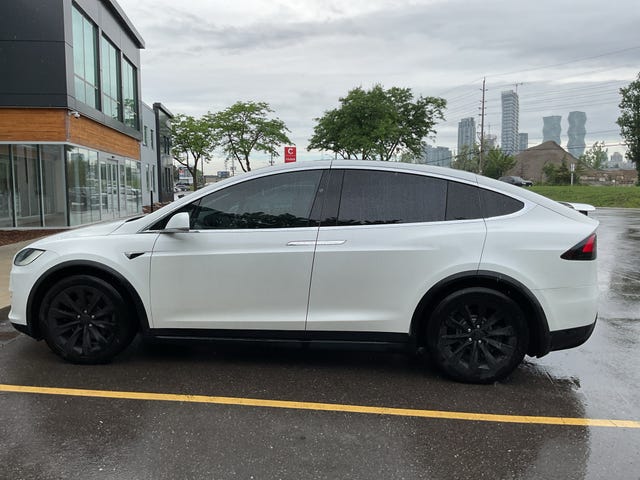Tesla Model X 75D