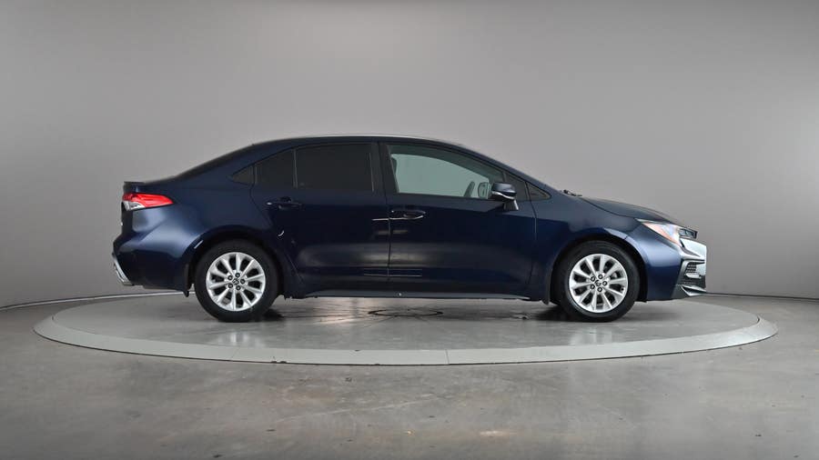Vehicle photo 4