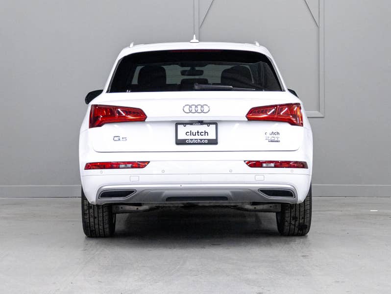 Vehicle photo 4