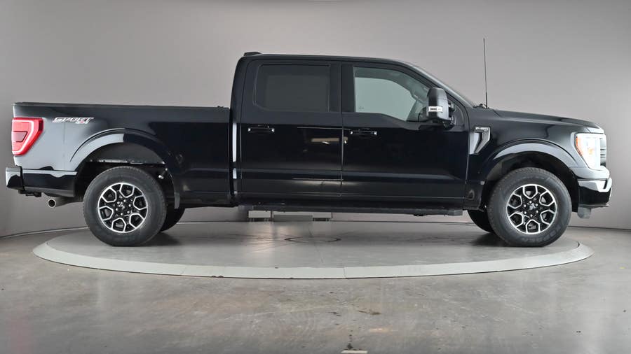Vehicle photo 4