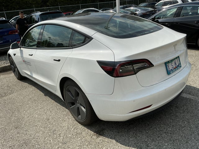 Tesla Model 3 RWD