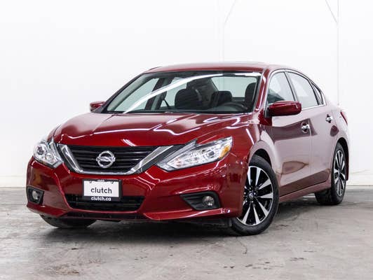 Nissan Altima SV w/ Moonroof & Navigation Pkg