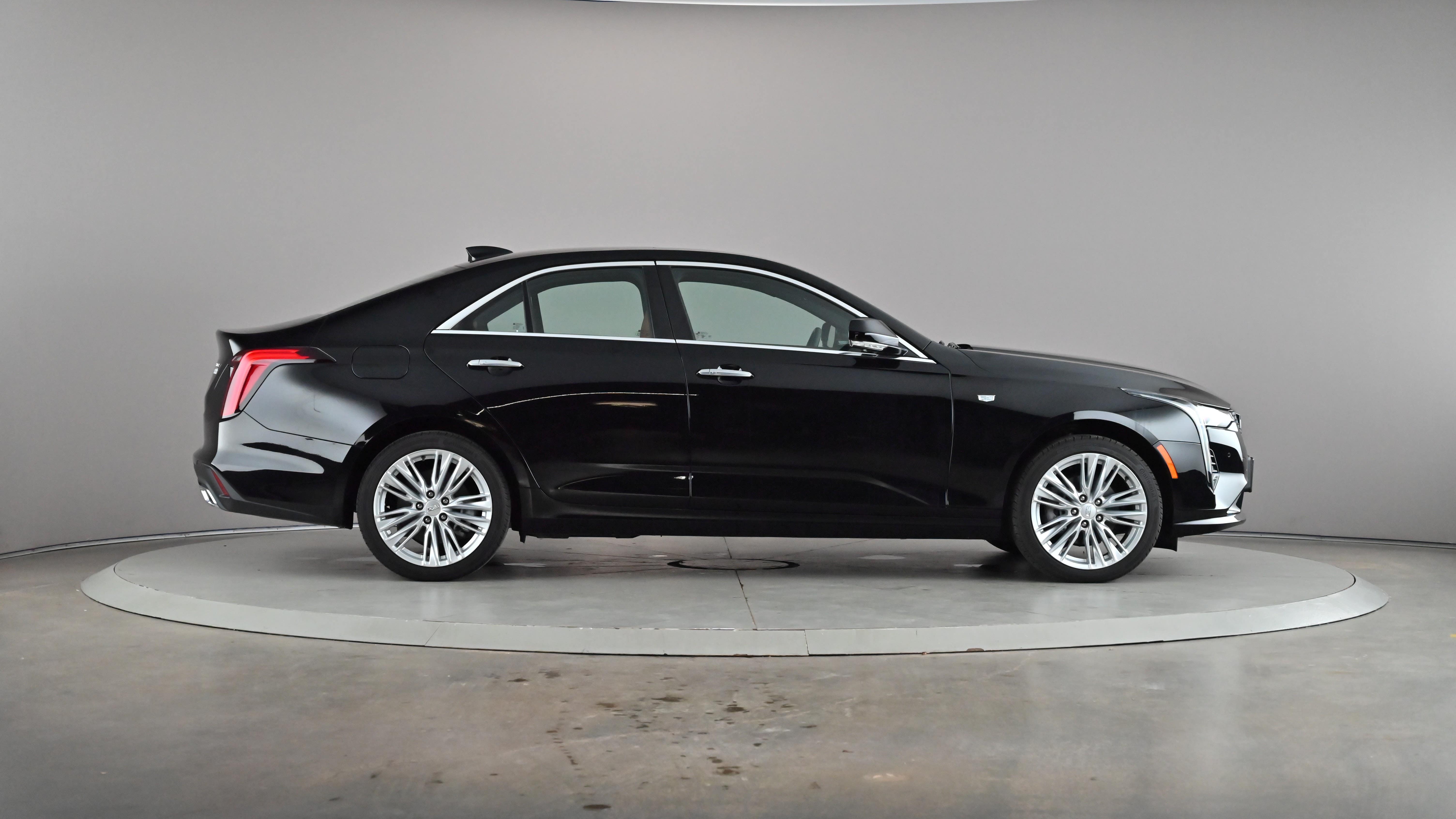 2022 Cadillac CT4