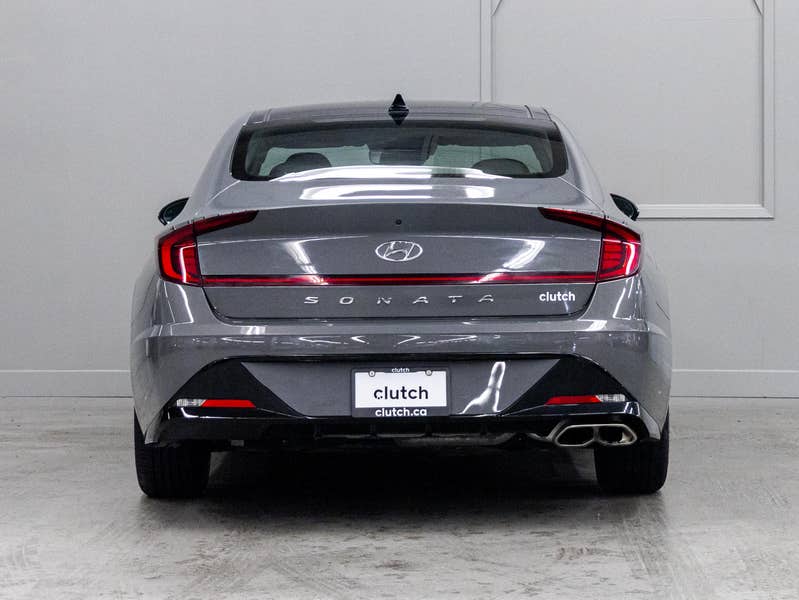 Vehicle photo 4