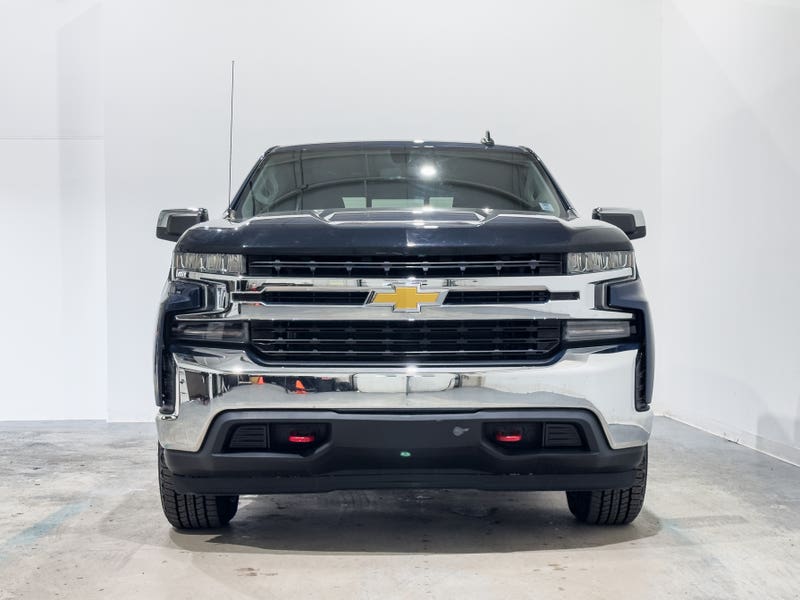 Vehicle photo 2