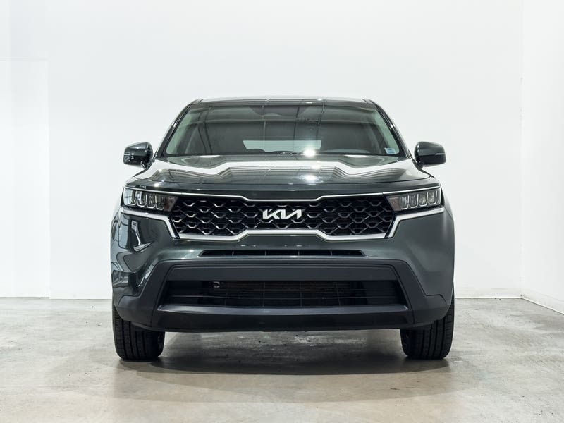 Vehicle photo 2
