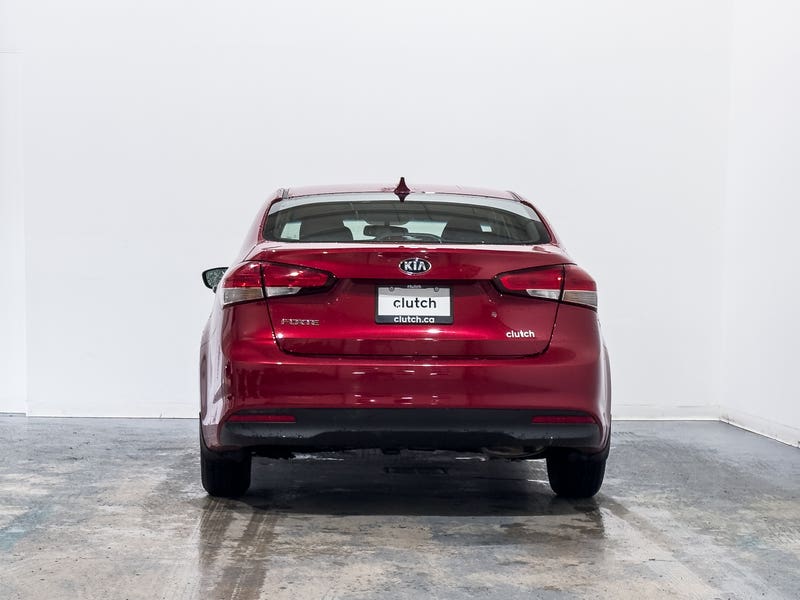 Vehicle photo 4