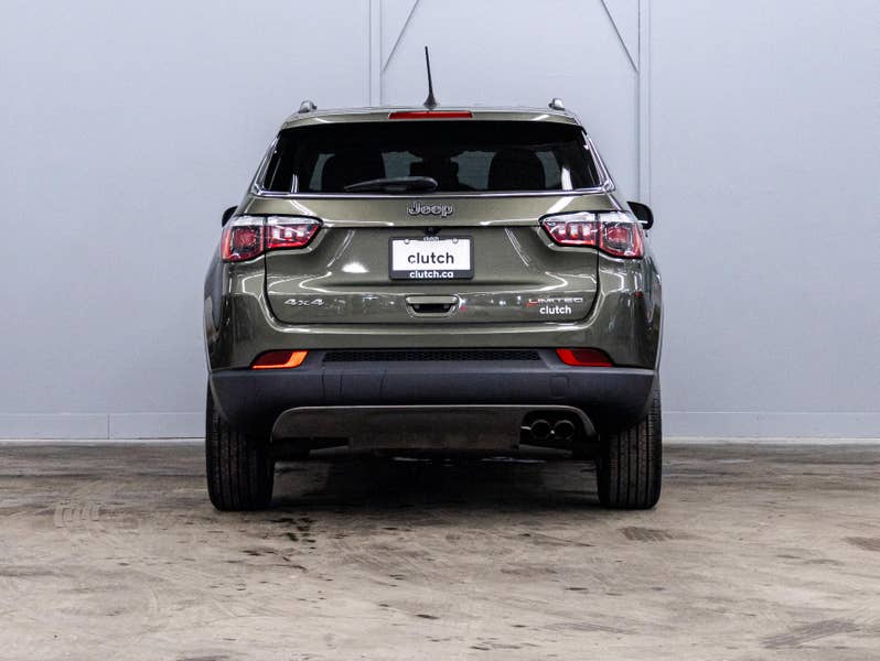Vehicle photo 4