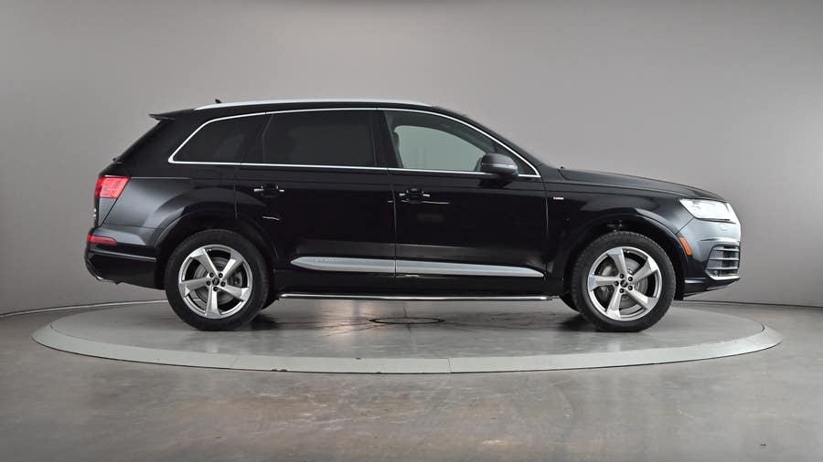 Vehicle photo 4