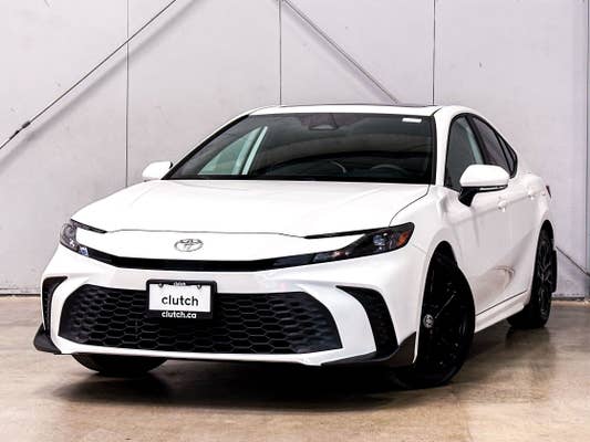 Toyota Camry Hybrid SE w/ Upgrade Pkg.