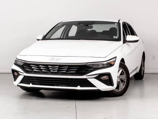 Hyundai Elantra Essential