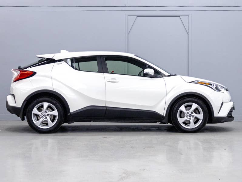 Vehicle photo 3