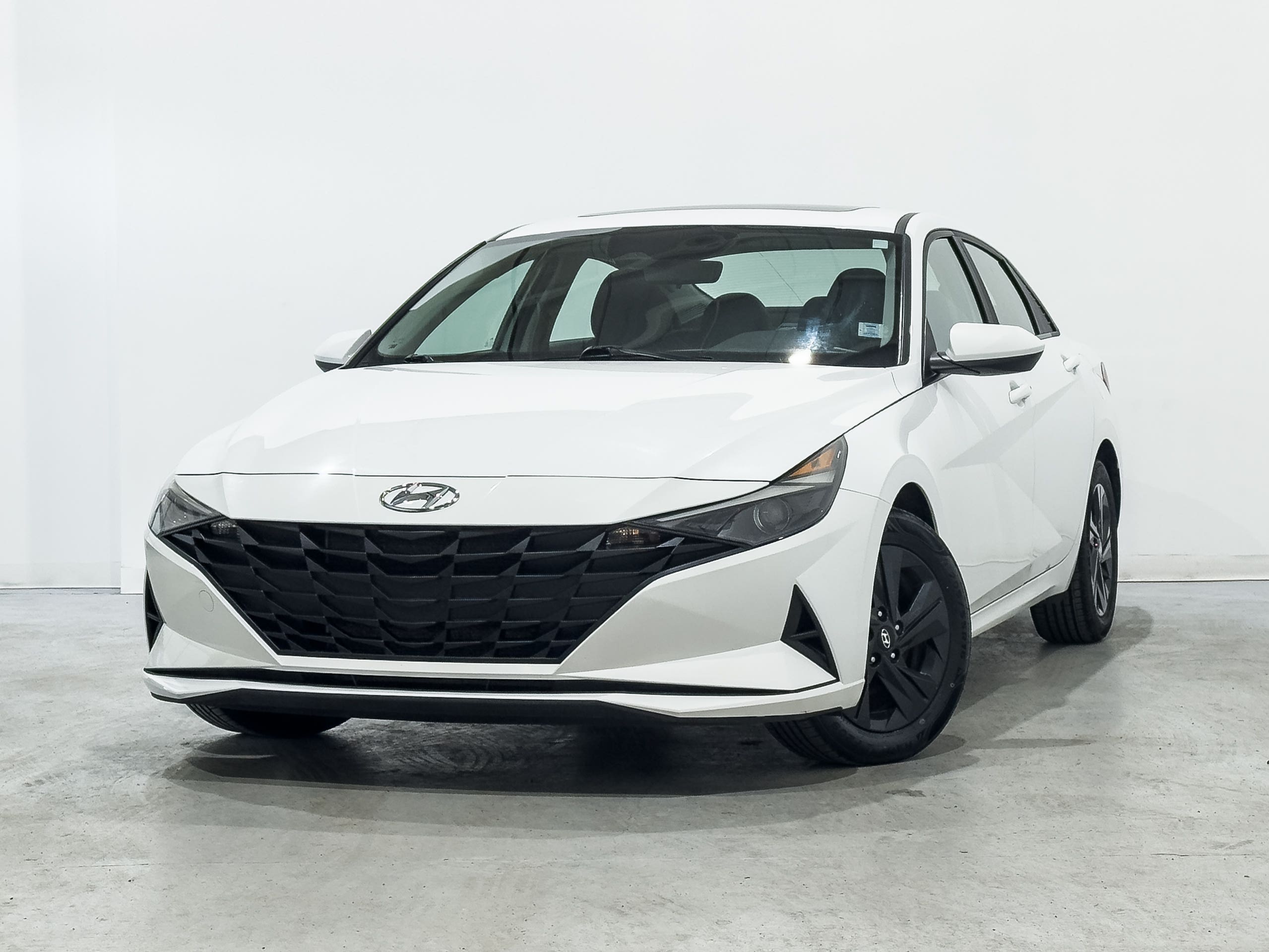 2022 Hyundai Elantra Preferred FWD