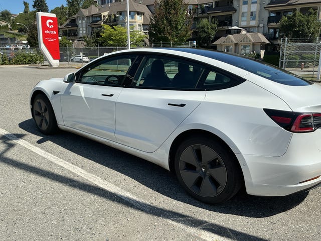 Tesla Model 3 RWD