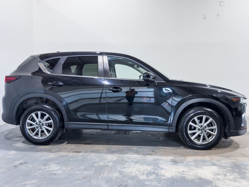 Vehicle photo 3