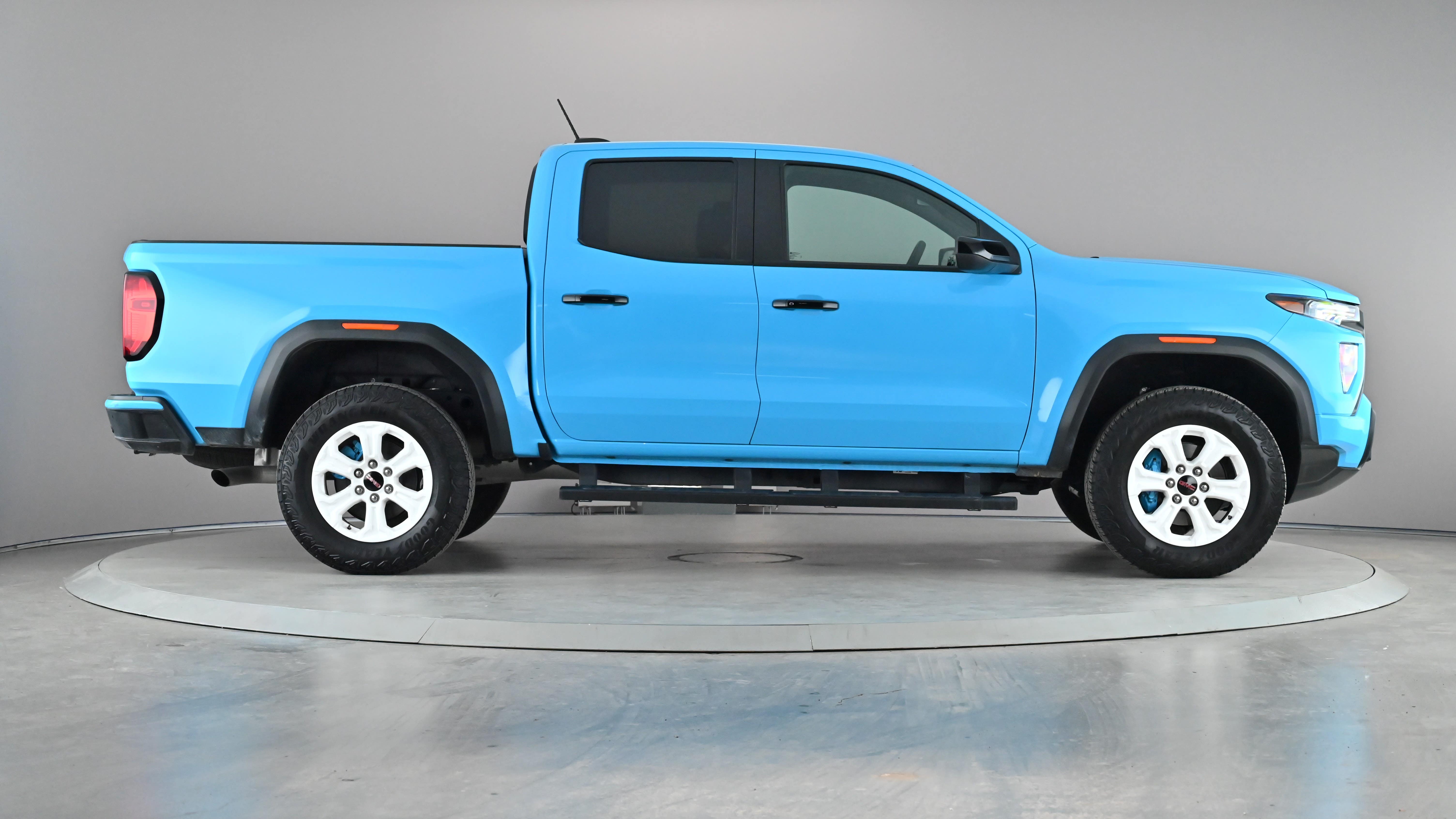 2024 GMC Canyon