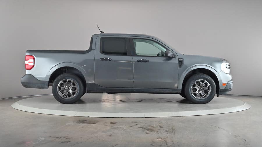 Vehicle photo 4