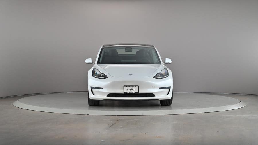 Vehicle photo 3