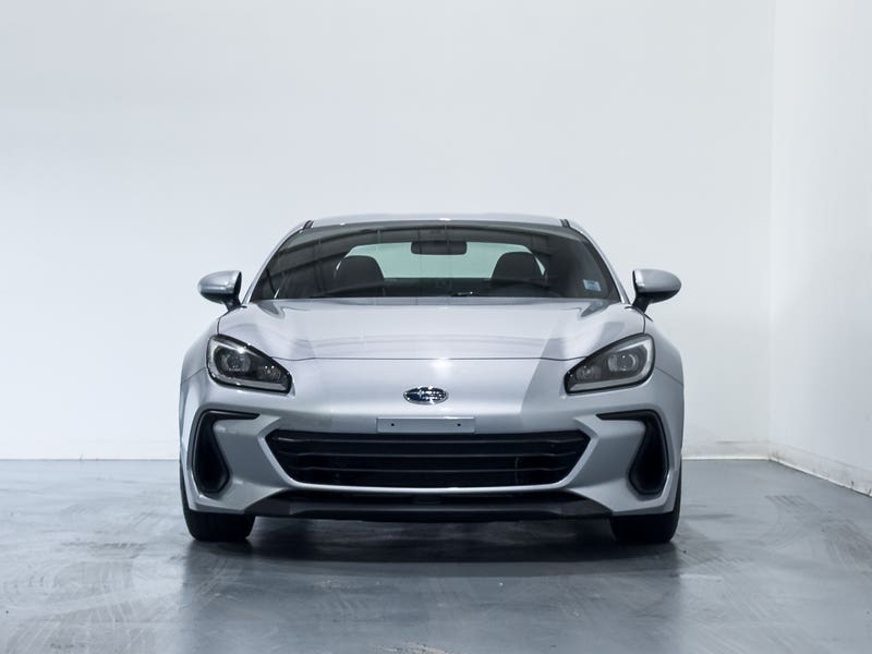 Vehicle photo 2