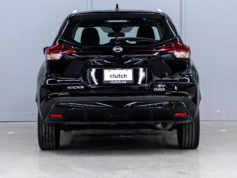 Vehicle photo 4