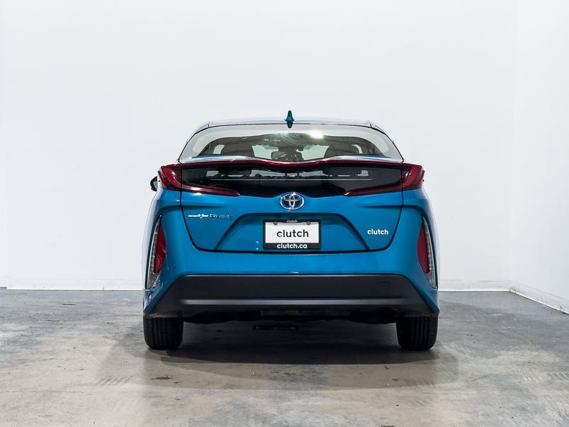 Vehicle photo 4