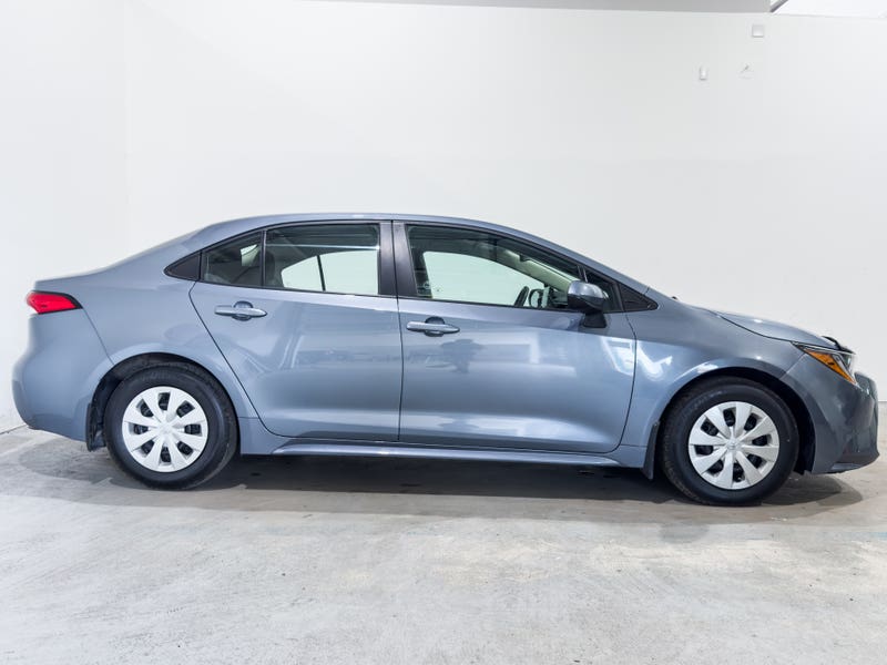 Vehicle photo 3