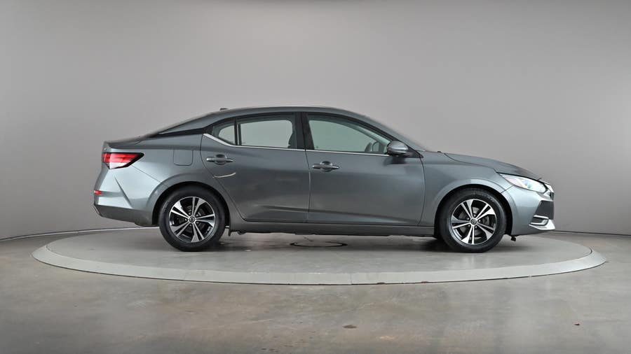 Vehicle photo 4