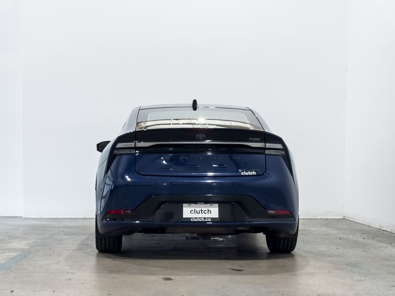 Vehicle photo 4