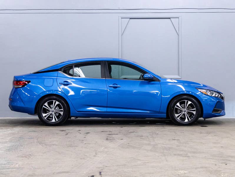 Vehicle photo 3