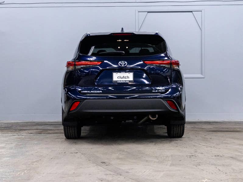 Vehicle photo 4