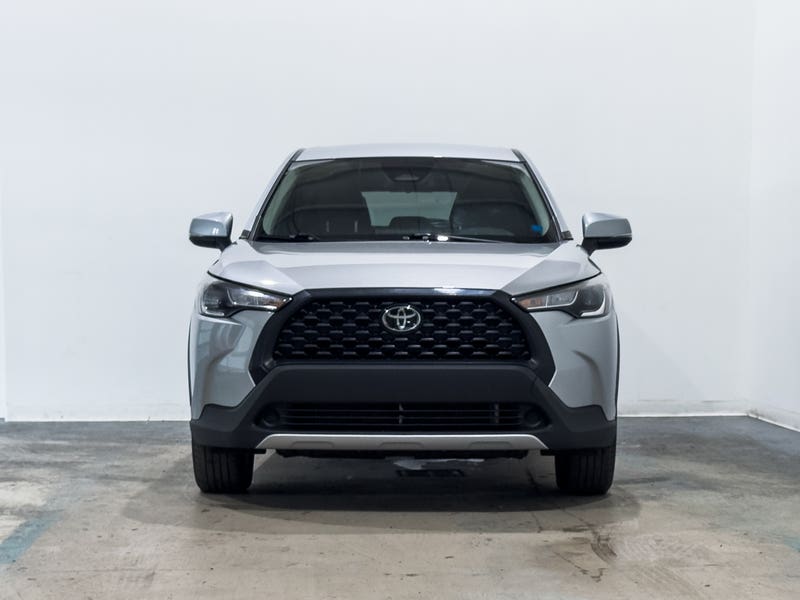 Vehicle photo 2