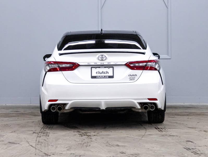 Vehicle photo 4