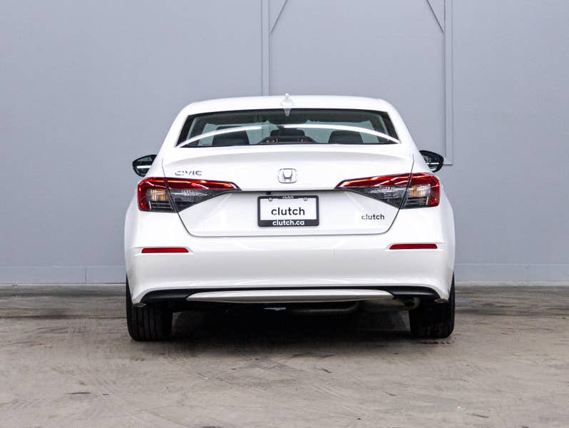 Vehicle photo 4