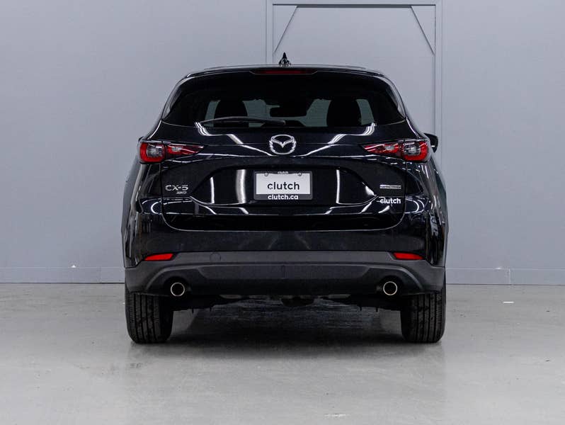 Vehicle photo 4