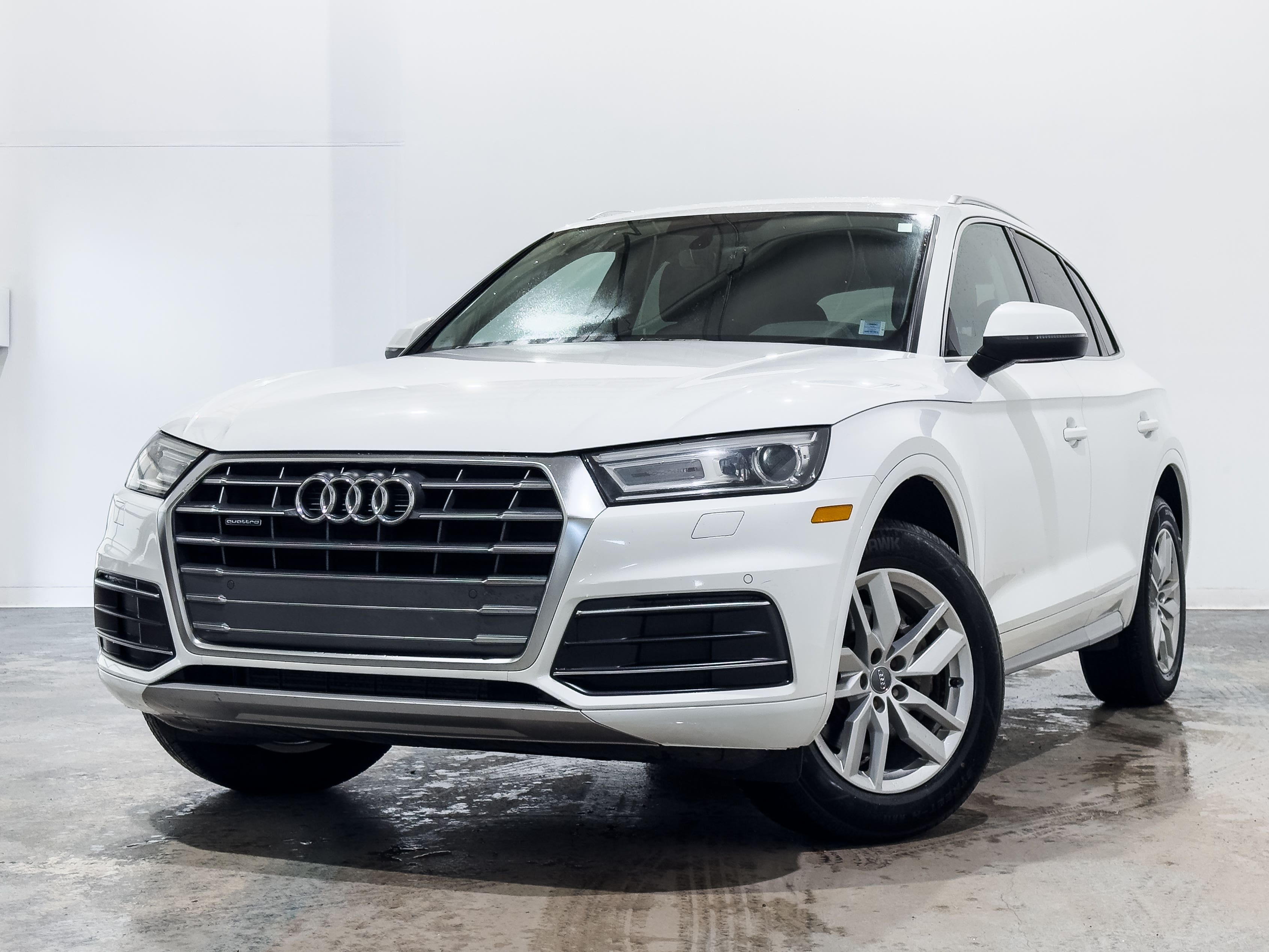 White 2019 Audi Q5 SUV / Crossover  Automatic