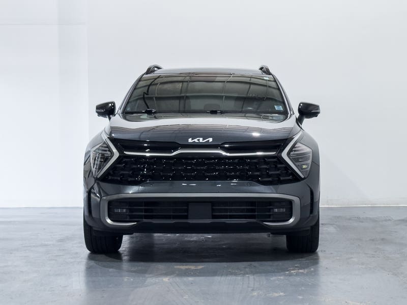 Vehicle photo 2