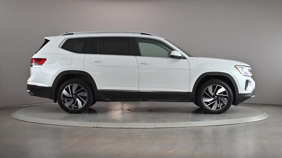 Vehicle photo 4