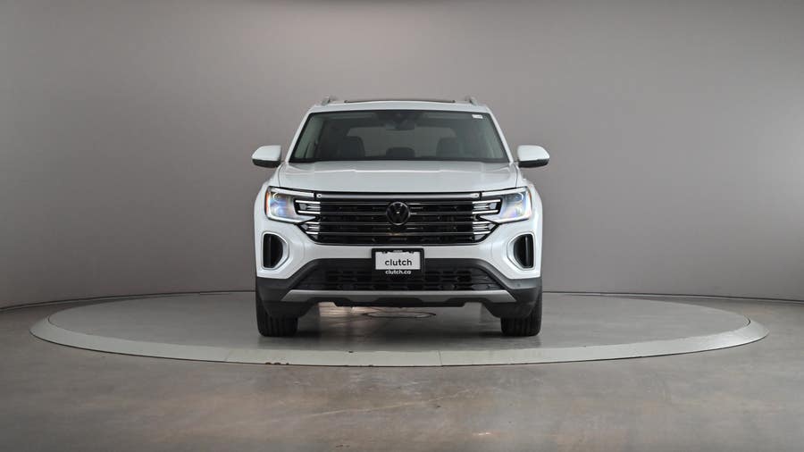 Vehicle photo 3