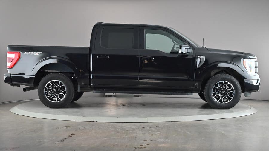 Vehicle photo 4