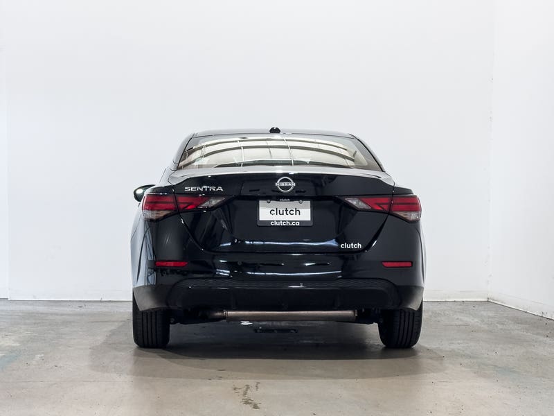 Vehicle photo 4