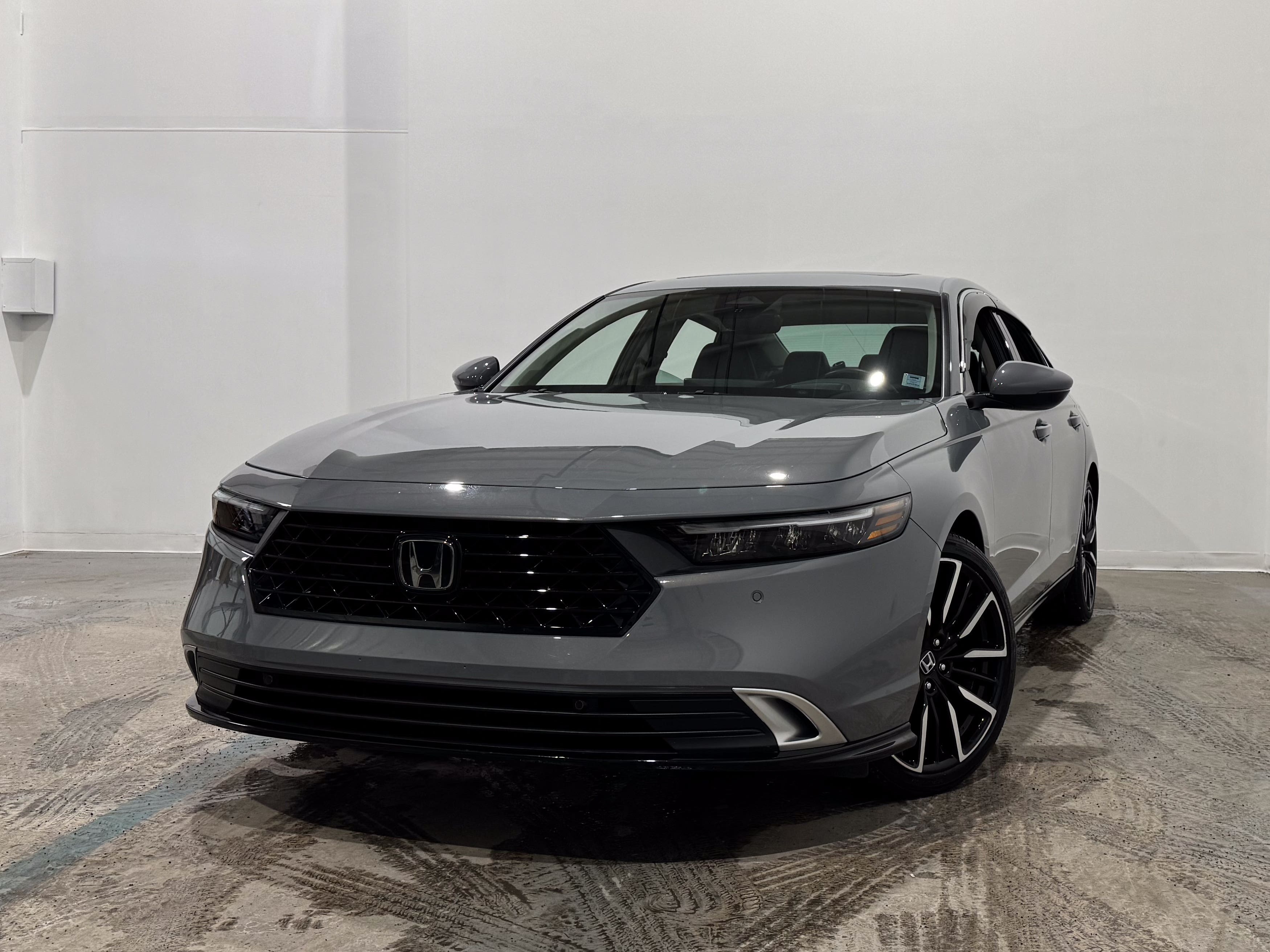 2023 Honda Accord Hybrid Touring FWD