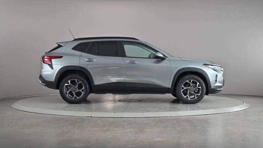 Vehicle photo 4