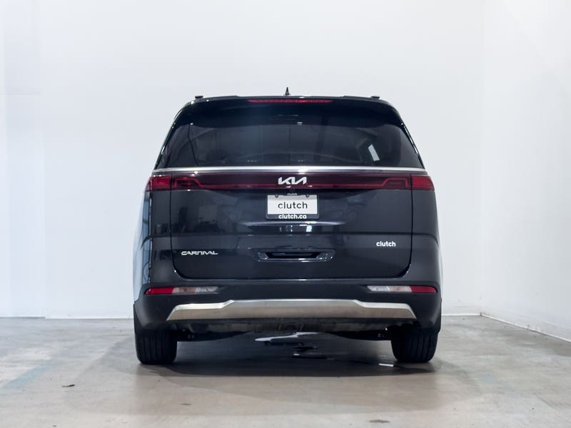 Vehicle photo 4